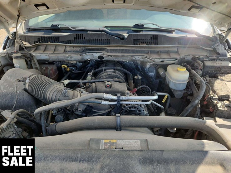 2014-ram-3500-slt-image-21