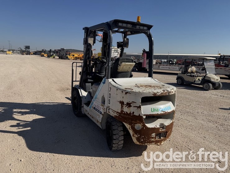 2017-nissan-fhd30t5v-image-3