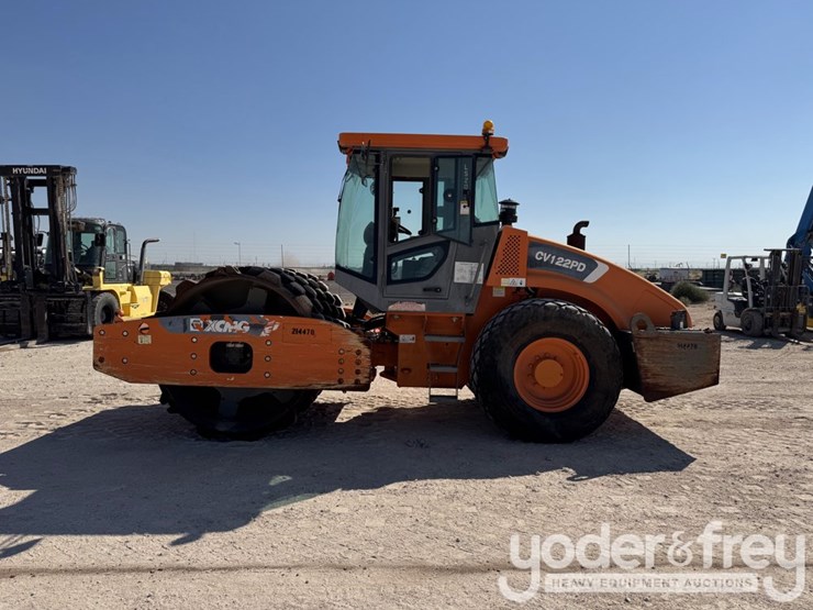 2018-xcmg-cv122pd-image-6