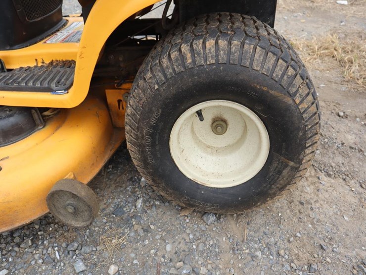 cub-cadet-riding-mower-image-13