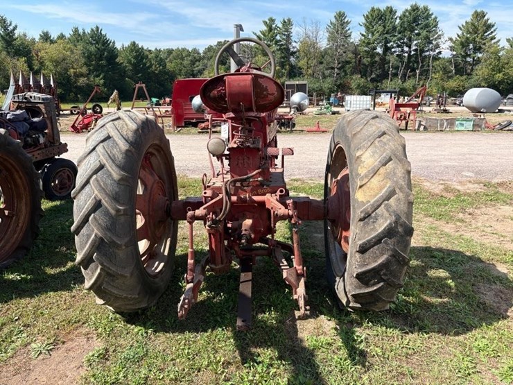 farmall-350-lp-gas-row-crop-tractor-image-8
