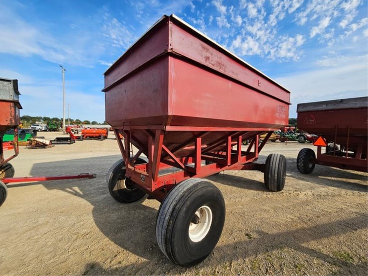 m&w-little-red-wagon-image-5