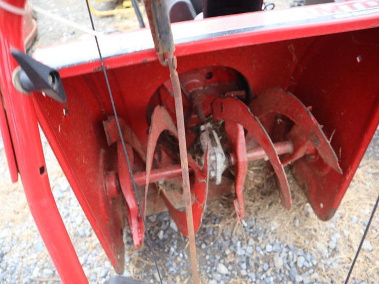 mtd-yard-machine-snowblower-image-3