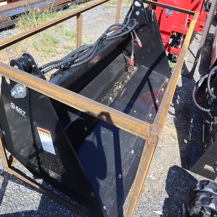 Top CAT 4-in-1 Bucket