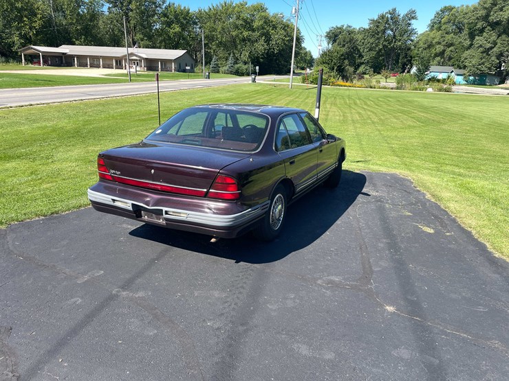 #3290-•-1994-oldsmobile-eighty-eight-(has-wi-title)-(kingston,-wi)-image-7