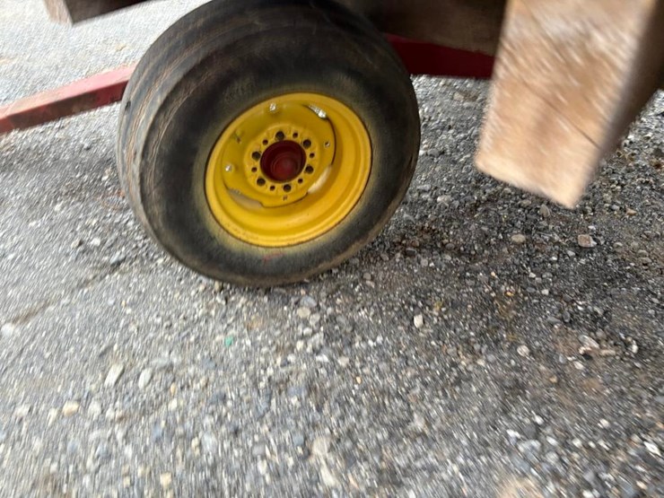 8x20-farmbilt-flat-wagon-image-10