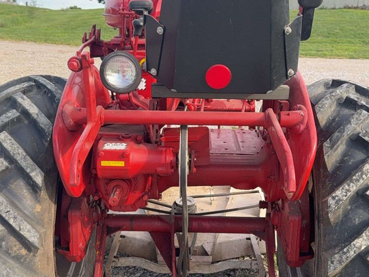 farmall-140-with-belly-mower-image-33