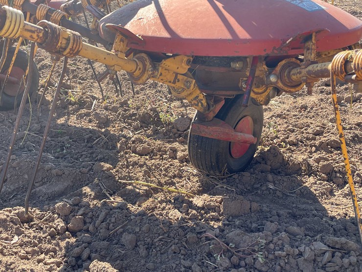 new-holland-255-image-12