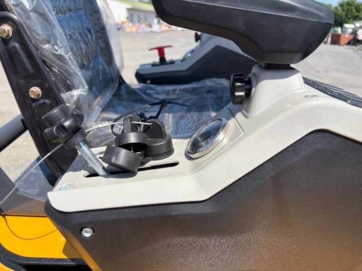 yanmar-ire20-mini-excavator-image-14