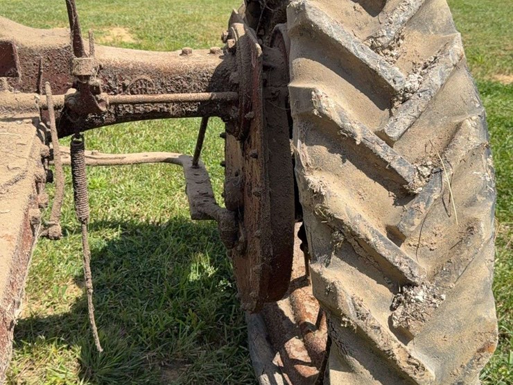 farmall-f-20-image-16