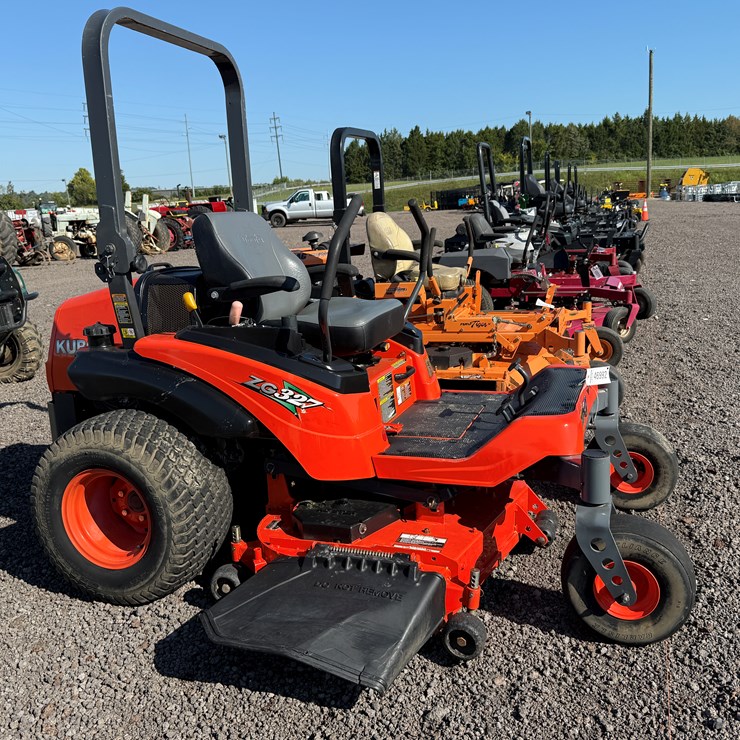 KUBOTA ZG327