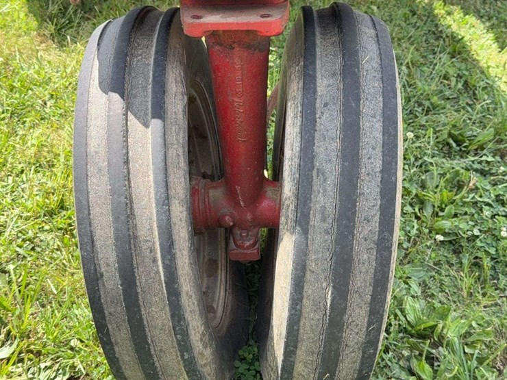 farmall-400-image-14