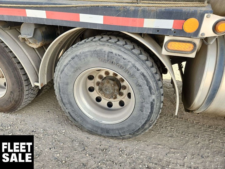 2013-international-workstar-7500-image-32