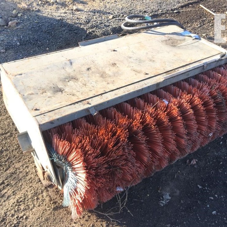 5FT SWEEPER ATTACHMENT,
