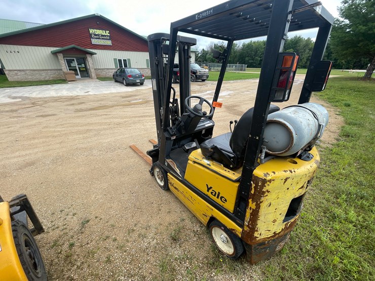 #432-•-yale-cushion-tire-forklift-(shawano,-wi)-image-8
