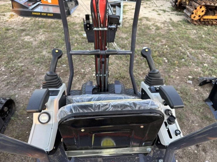 cf-industries-mx15rx,-mini-excavator,-gas-engine,-image-5