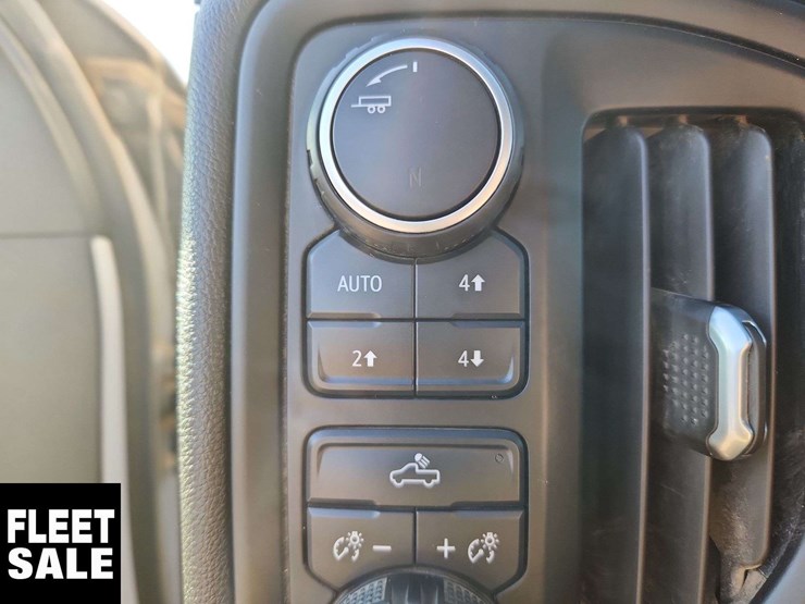 2020-chevrolet-silverado-1500-image-11