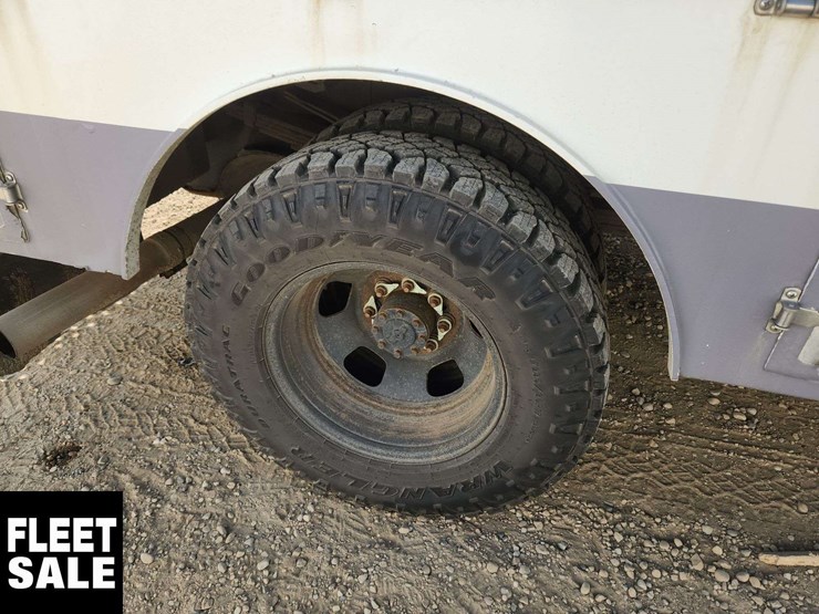 2014-ram-3500-slt-image-27