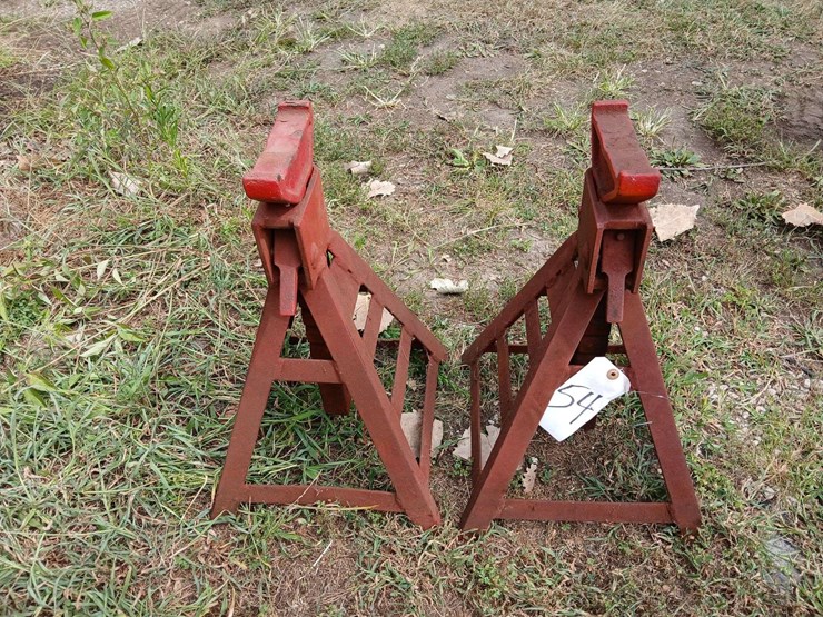 2-jack-stands-image-2