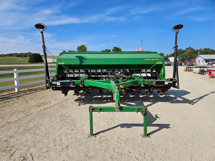 2022-john-deere-1590-image-27