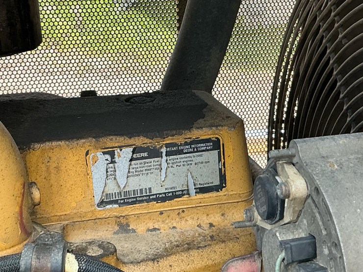 2002-deere-700h-image-48