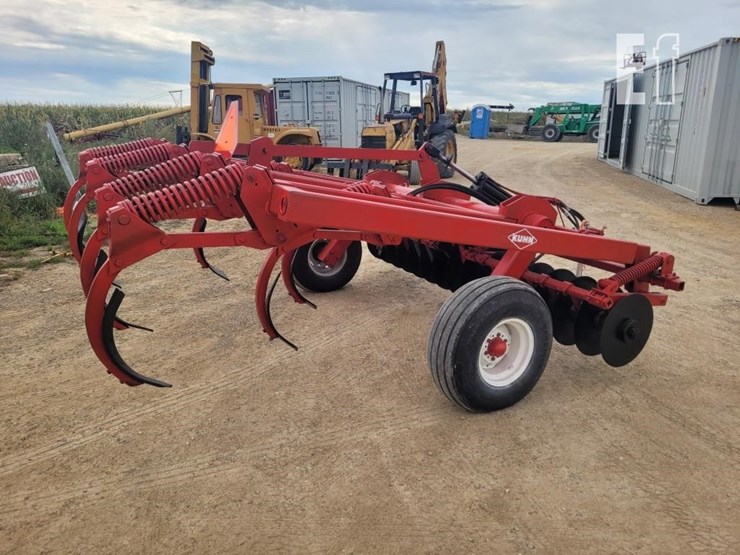 kuhn-krause-chisel-plow-8163-image-5