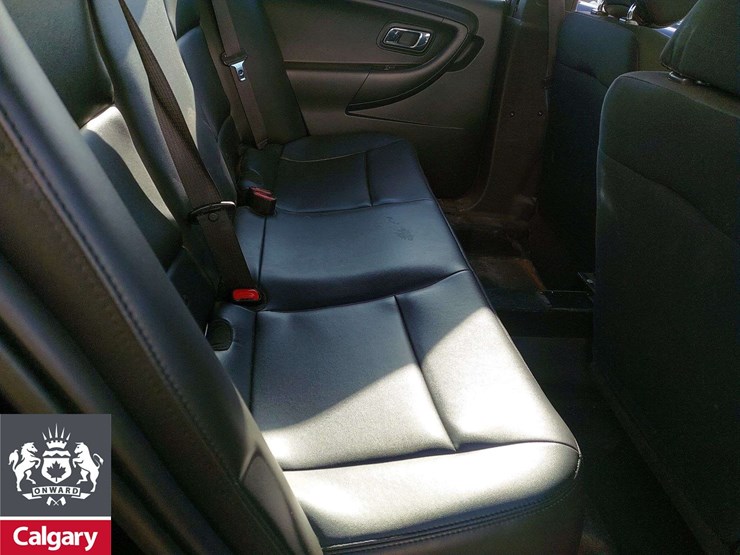 2014-ford-taurus-awd-4dr-sedan-image-11