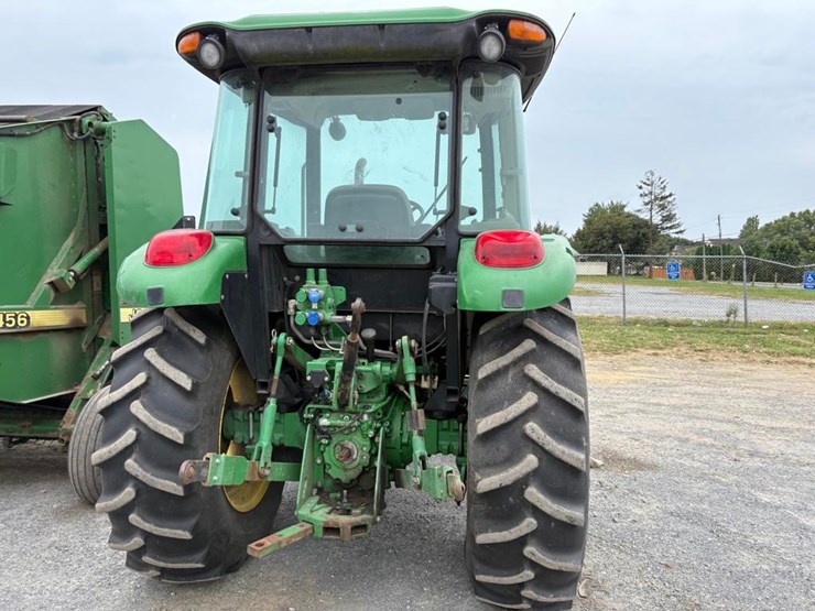 2012-john-deere-5083e-image-7