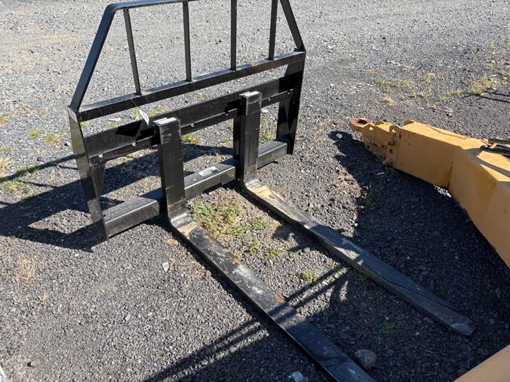 kivel-48in-pallet-fork-attachment-image-2