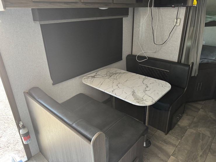 #3310-•-2021-kodiak-ultra-lite-227bh-camper-(no-title)-(waukesha,-wi)-image-29