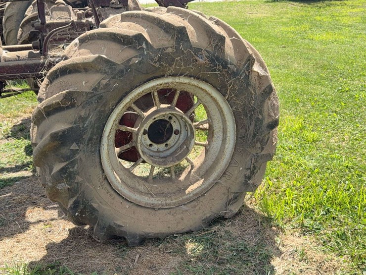 farmall-f-20-image-19