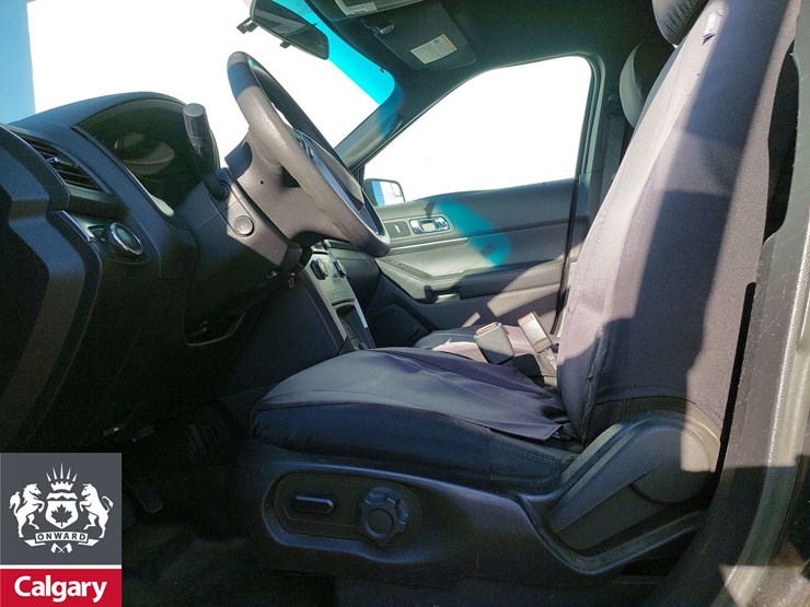 2015-ford-explorer-image-11