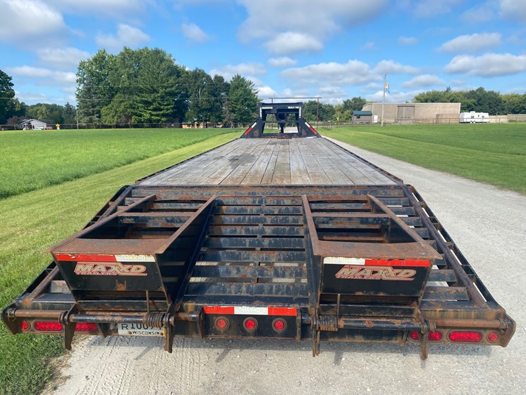 #3010-•-2017-32'-gooseneck-trailer-(helenville,-wi)-(has-wi-title)-image-4