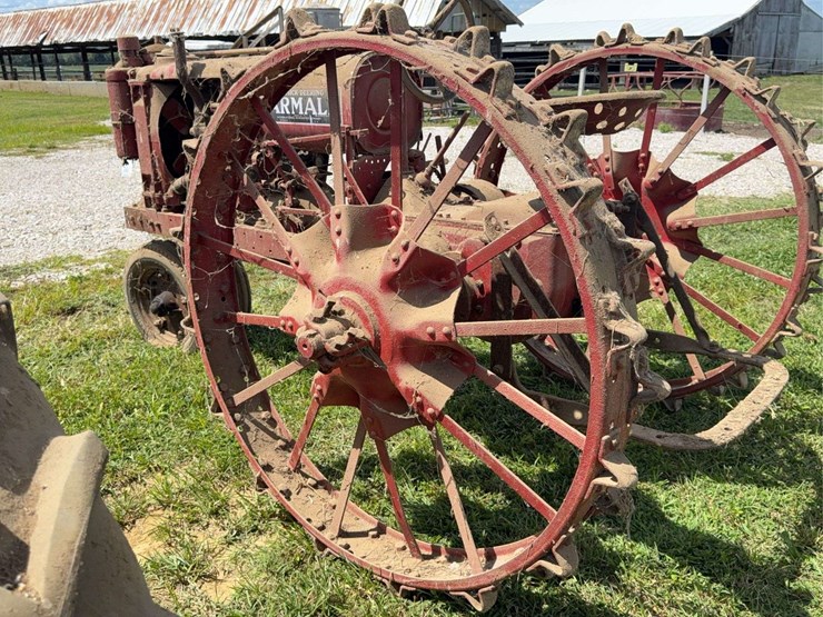 farmall-f-12-image-13