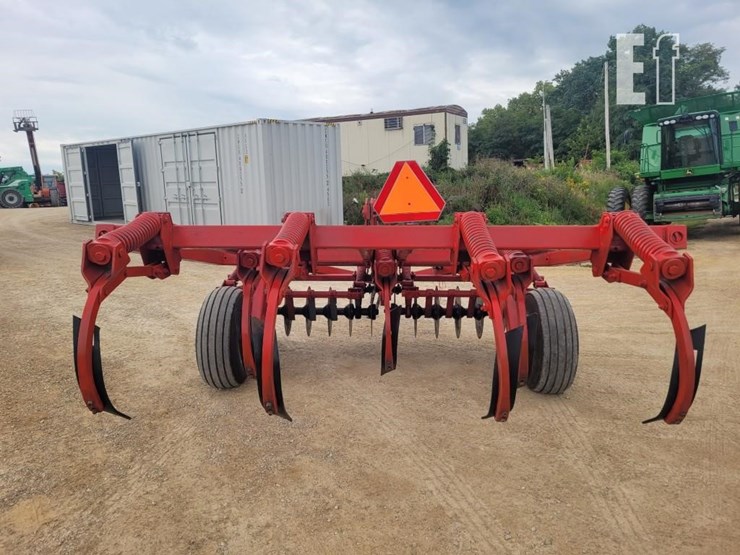 kuhn-krause-chisel-plow-8163-image-6