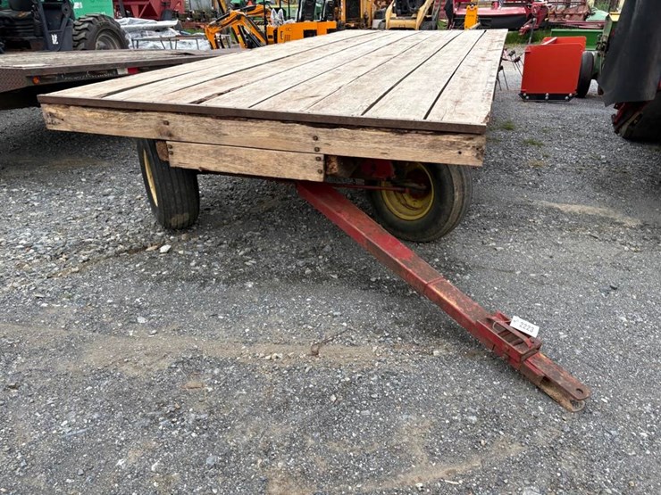8x20-farmbilt-flat-wagon-image-3