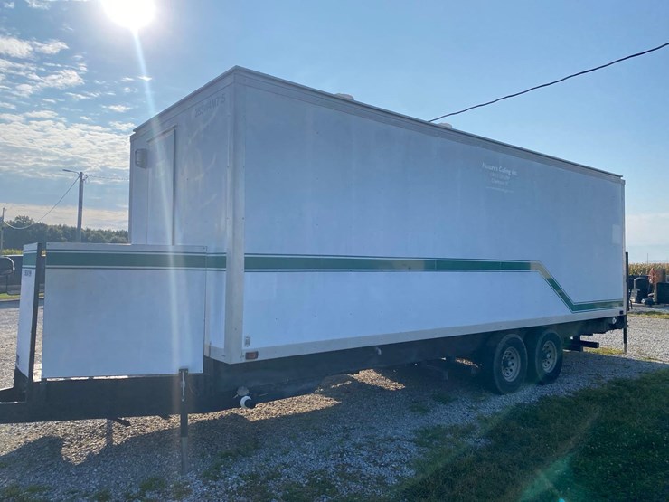 portable-wash-house-trailer-image-3