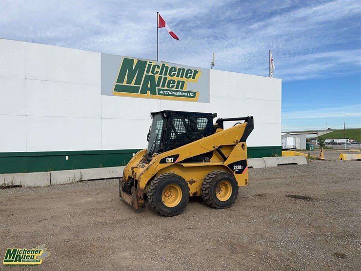 2011-caterpillar-252b3-image-1