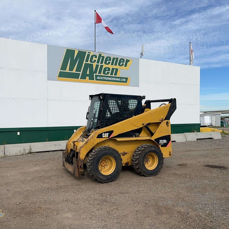 2011 CATERPILLAR 252B3