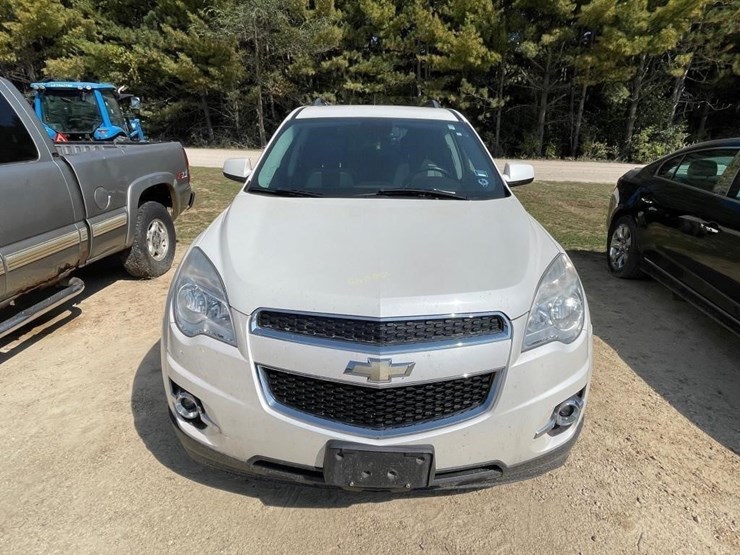 2015-chevrolet-equinox-lt-image-2