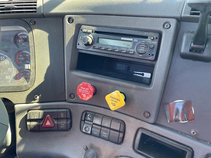 #2750-•-2014-freightliner-cascadia-single-axle-day-cab-truck-(has-wi-title)-(title-in-delay)-(ashland,-wi)-image-44