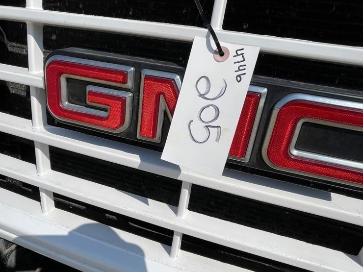 1999-gmc-c6500-truck-w/hoist-image-18