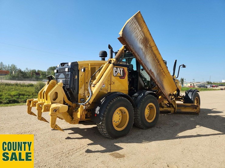 2020-caterpillar-150-awd-image-4