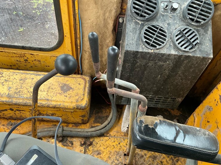 caterpillar-d5-image-32