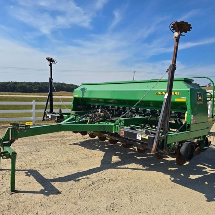 2022 JOHN DEERE 1590