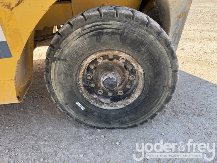 2018-komatsu-fg25t-16-image-12