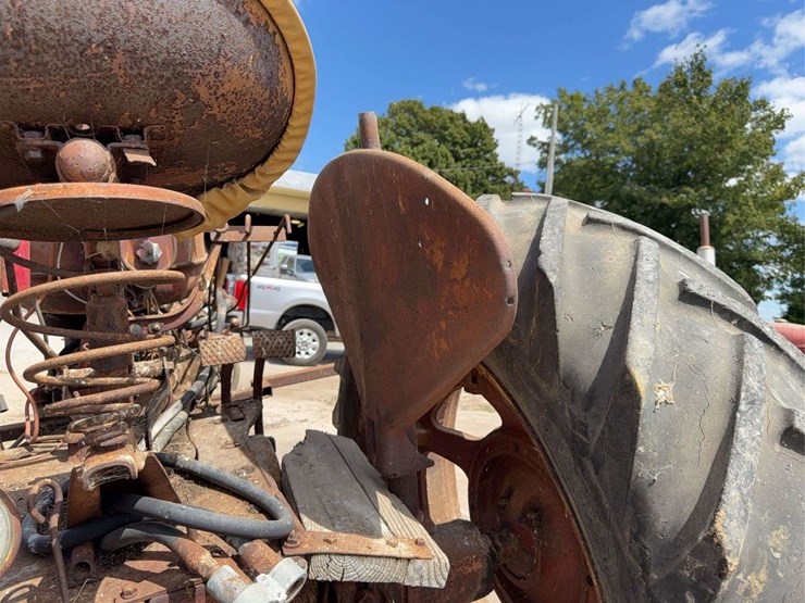 farmall-m-image-32