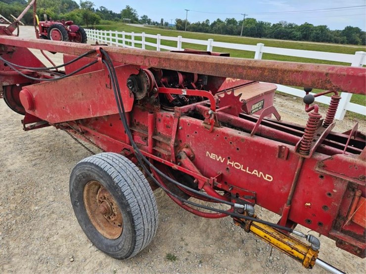 new-holland-275-image-31
