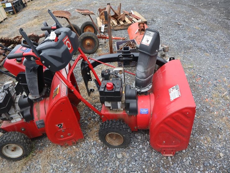 troybilt-snowblower-image-2