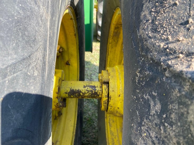 john-deere-8430-image-34